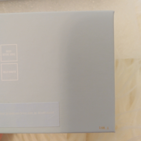 💖SALE! FIRM! KYLIE COSMETICS KYLIE JENNER CHILL BABY EYESHADOW PALETTE - Picture 11 of 15